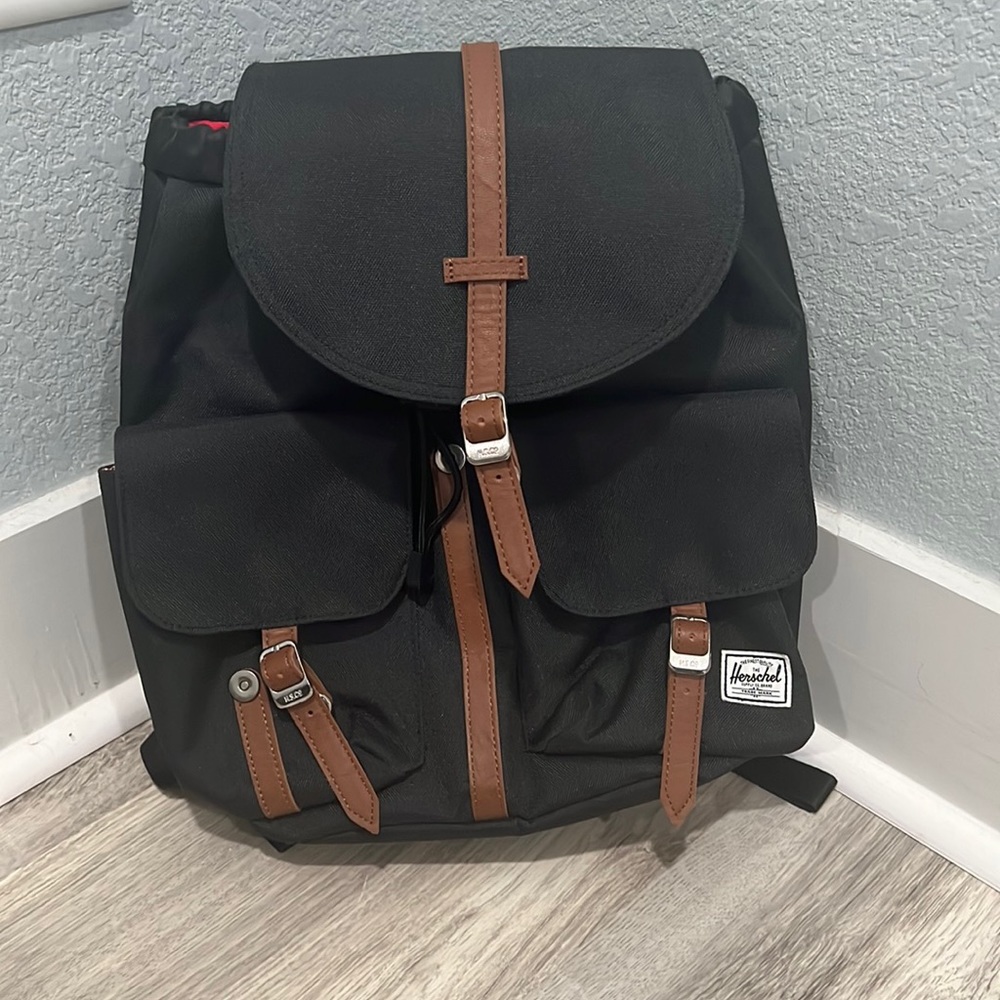 Hershel Small Travel Backpack (Black)